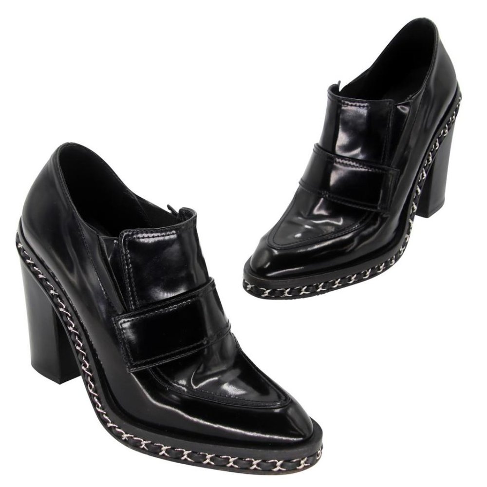 Chanel Signature Exotic Chain 38.5 Leather 2.55 Reissue Boots CC-0803N-0012